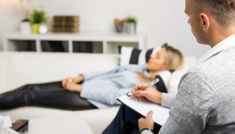 Psychoterapia ericksonowska z wykorzystaniem hipnozy