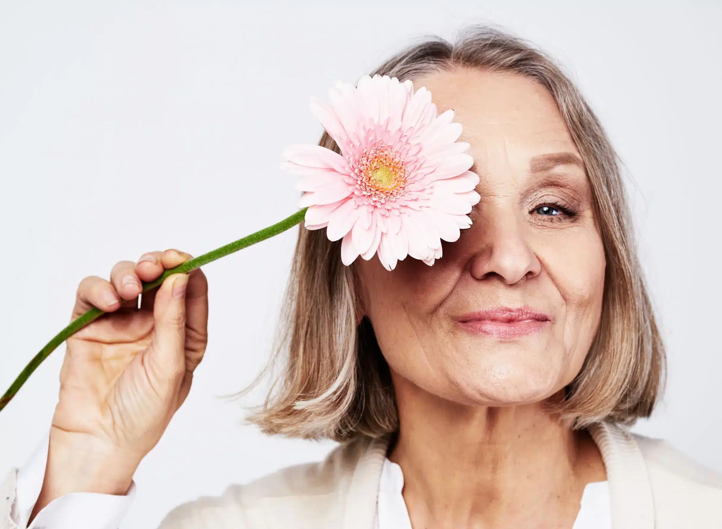 Jak łagodzić objawy menopauzy?